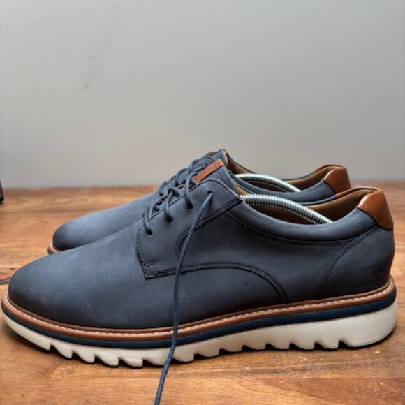 Johnston and Murphy (J&M) Braydon Plain Toe Shoes - Picture 5 of 9